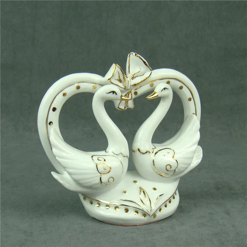 Porcelain Swan Consort Statue Gilt Ceramics Cygnet Figurine Love Token Decor Handicraft Ornament Present for Wife and Husband