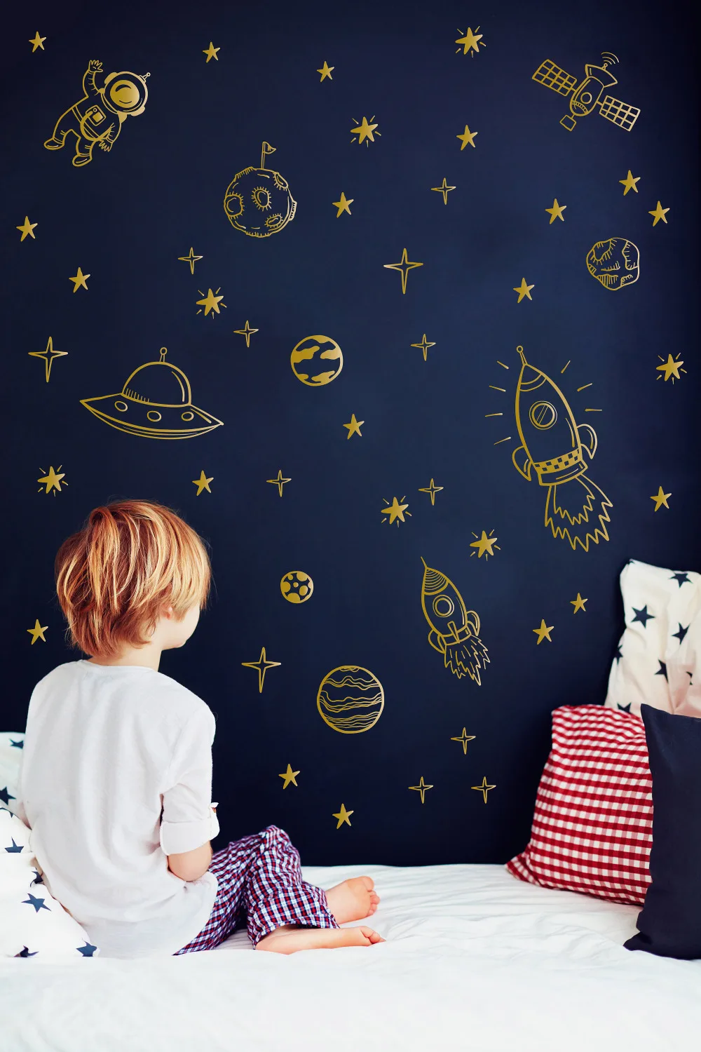 Space Wall Decals For Boy Room Outer Space Nursery Wall Sticker Decor Rocket Ship Astronaut Vinyl Decal Planet Decor Kids ZB163