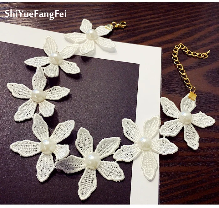 Gargantilla blanca para mujer, collares y colgantes de flores, joyería bohemia de encaje