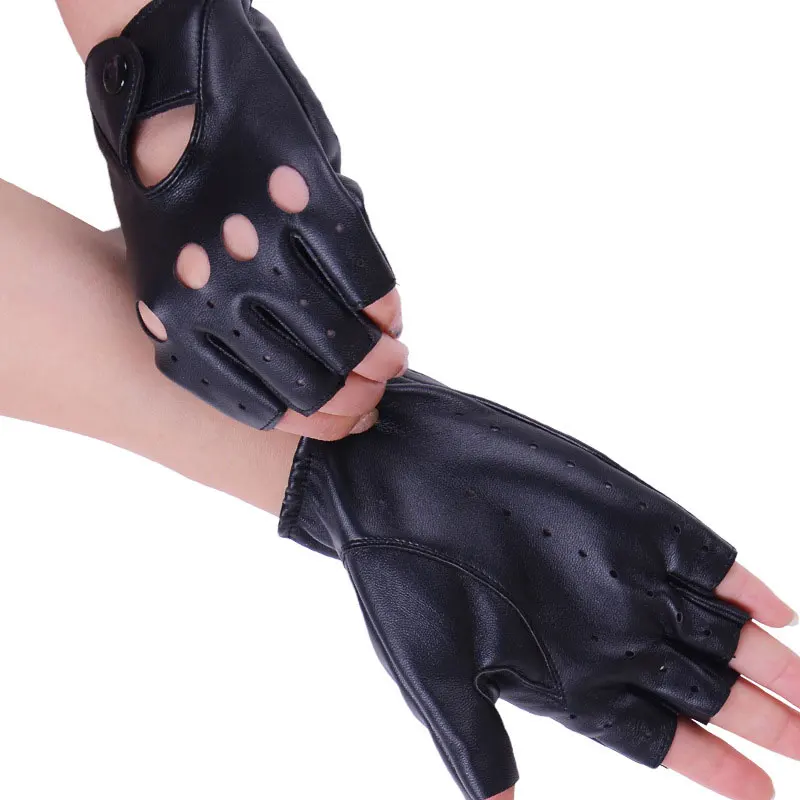 Guantes de medio Dedo de piel sintética para mujer, Manoplas sin dedos con hueco en forma de corazón, a la moda, color negro, 1 par, n. ° 40