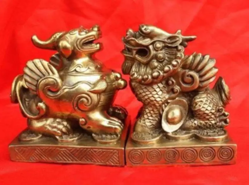 

A Pair of Chinese sacred dragon Pixiu statues 3.6"H each