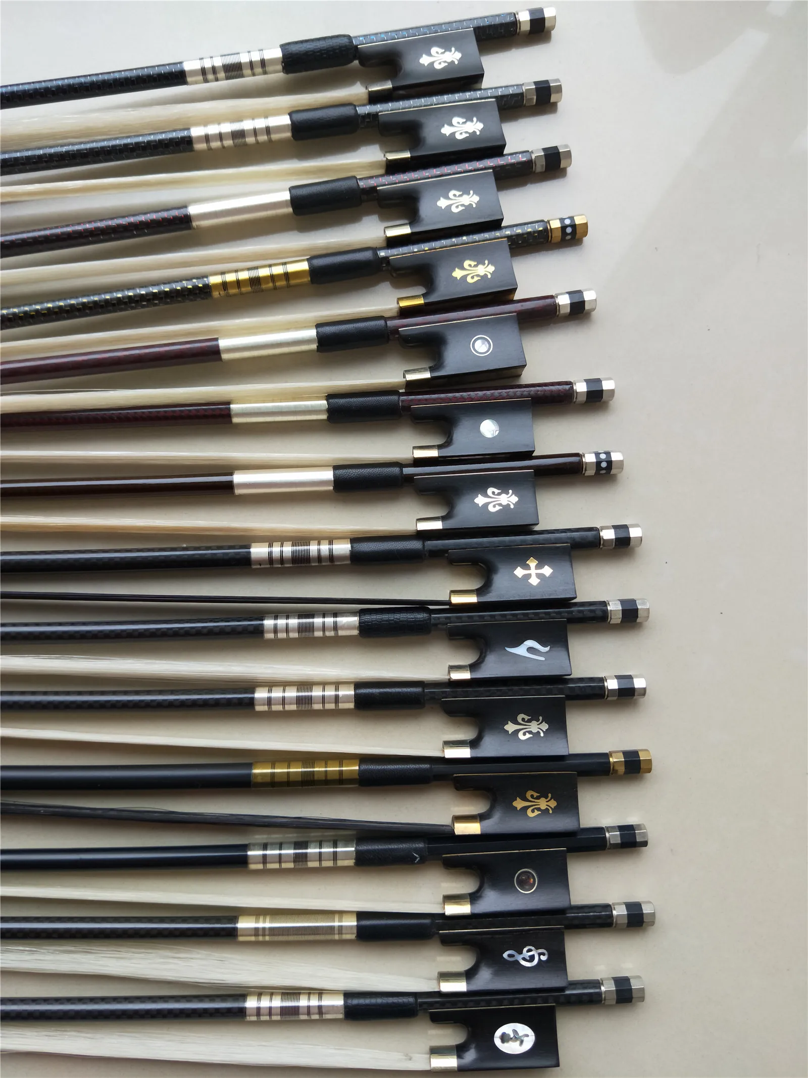 1 PC Quality Carbon Fiber Violin Bow 4/4 Ebony Frog Different types with White Bow Hair Cooper amounted