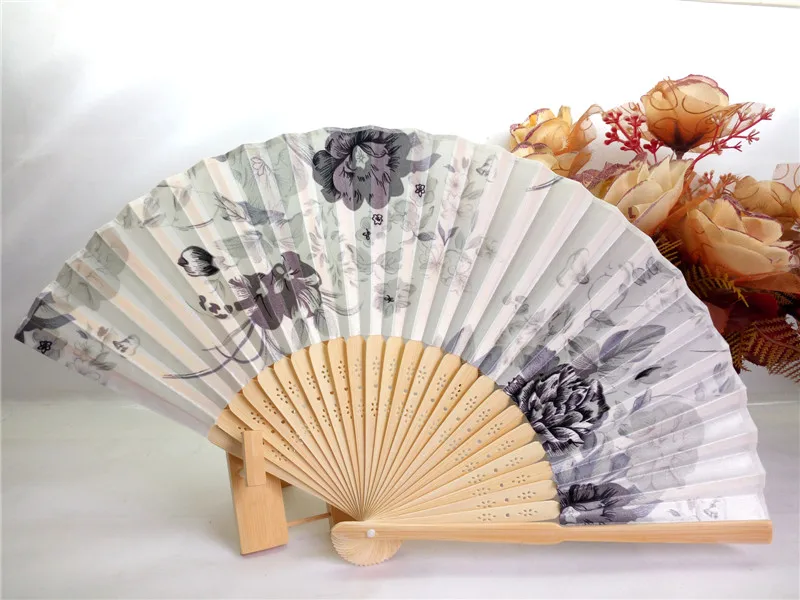 New Chinese Japanese Vintage Fancy Folding Fan Hand Wooden Lace Silk Flower Dance Fans Party Supplies For Gift 200 PCS