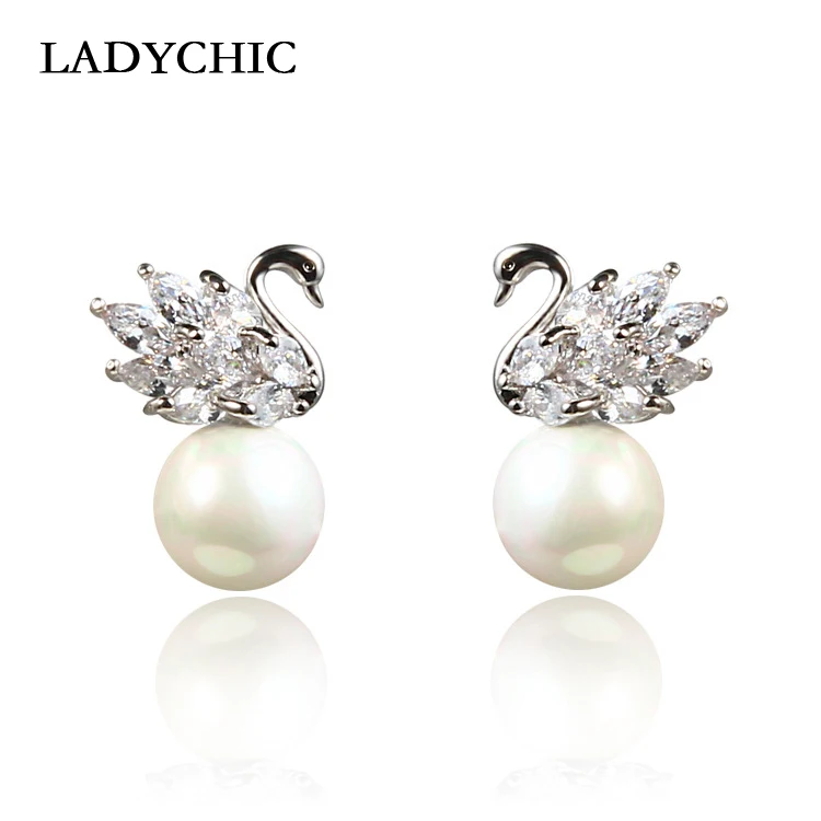 LADYCHIC Cute Elegant Silver Color Swan Stud Earrings for Women Lovely Pearl Earring Fashion Jewelry Birthday Gifts LE1374