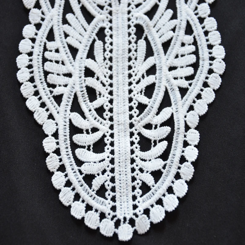 2 Embroidered White Color Lace Neckline Collar Applique Motif Patches Scrapbooking Embossed Sewing Accessories ZQB124