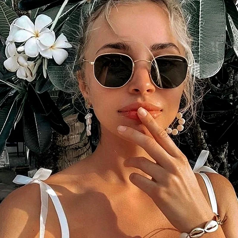 Vintage Old School Fashion Sunglasses Women Retro Square Sun Glasses Designer Mirrored Lens Luxury Ladies Shades