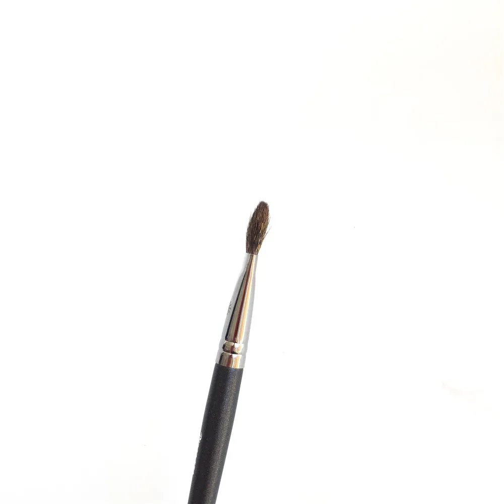 Angled Nose Shading Brush #201 - Soft Squirrel Hair Angled Shadow Eye Makeup Brush - Beauty Makeup Blender Tools