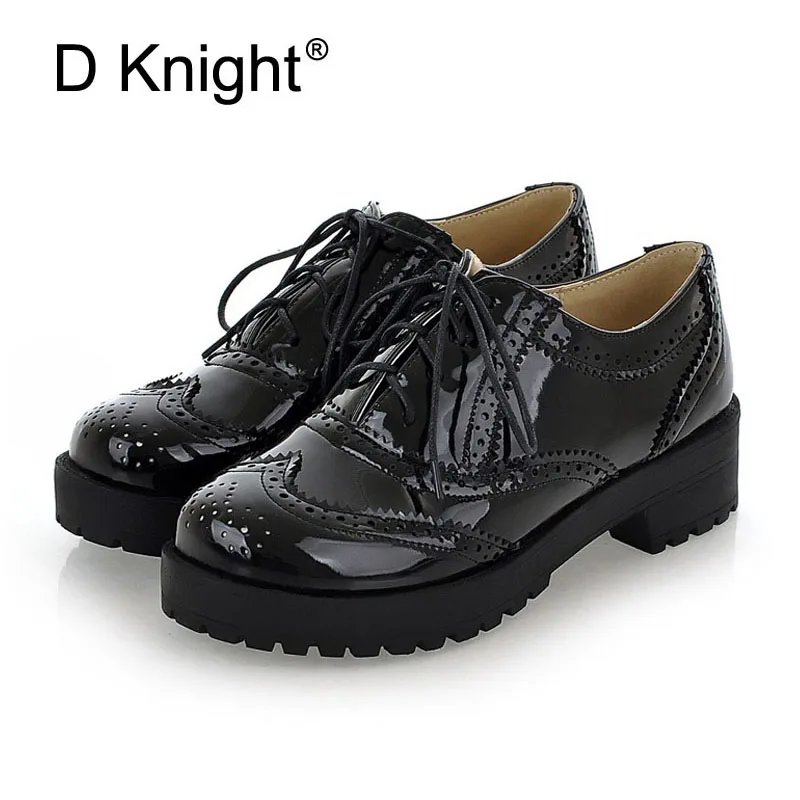 

Patent Leather Women Oxfords Fashion Carved Brogue Shoes Woman Lace Up Oxford Shoes For Women Plus Size 34-43 Ladies Oxfords