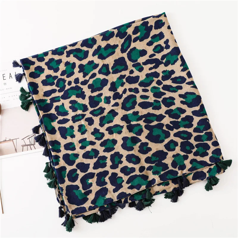 2025 herbst Winter Leopard Dot Quaste Viskose Schal Schal Frauen Drucken Halstuch Snood Luxus Marke Foulards Moslemisches Hijab Sjaal – Detail 4