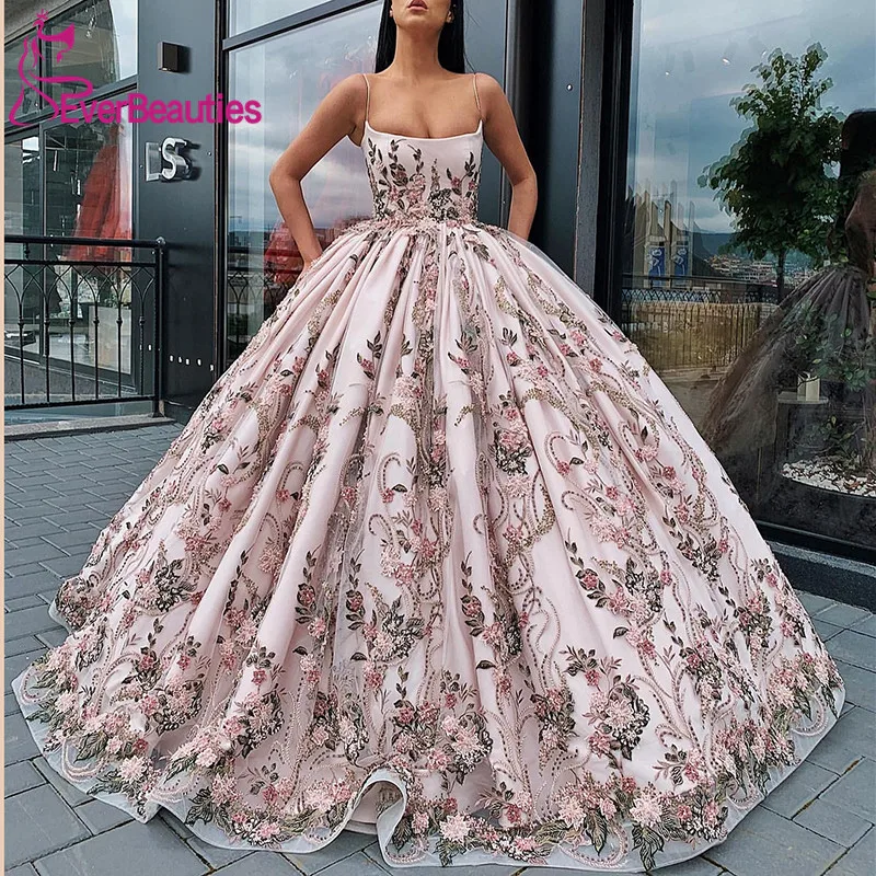 Long Prom Dress 2020 Gorgeous Spaghetti Straps Oman Handmade Lace Flowers Saudi Arabia Ball Gown Formal Evening Gowns