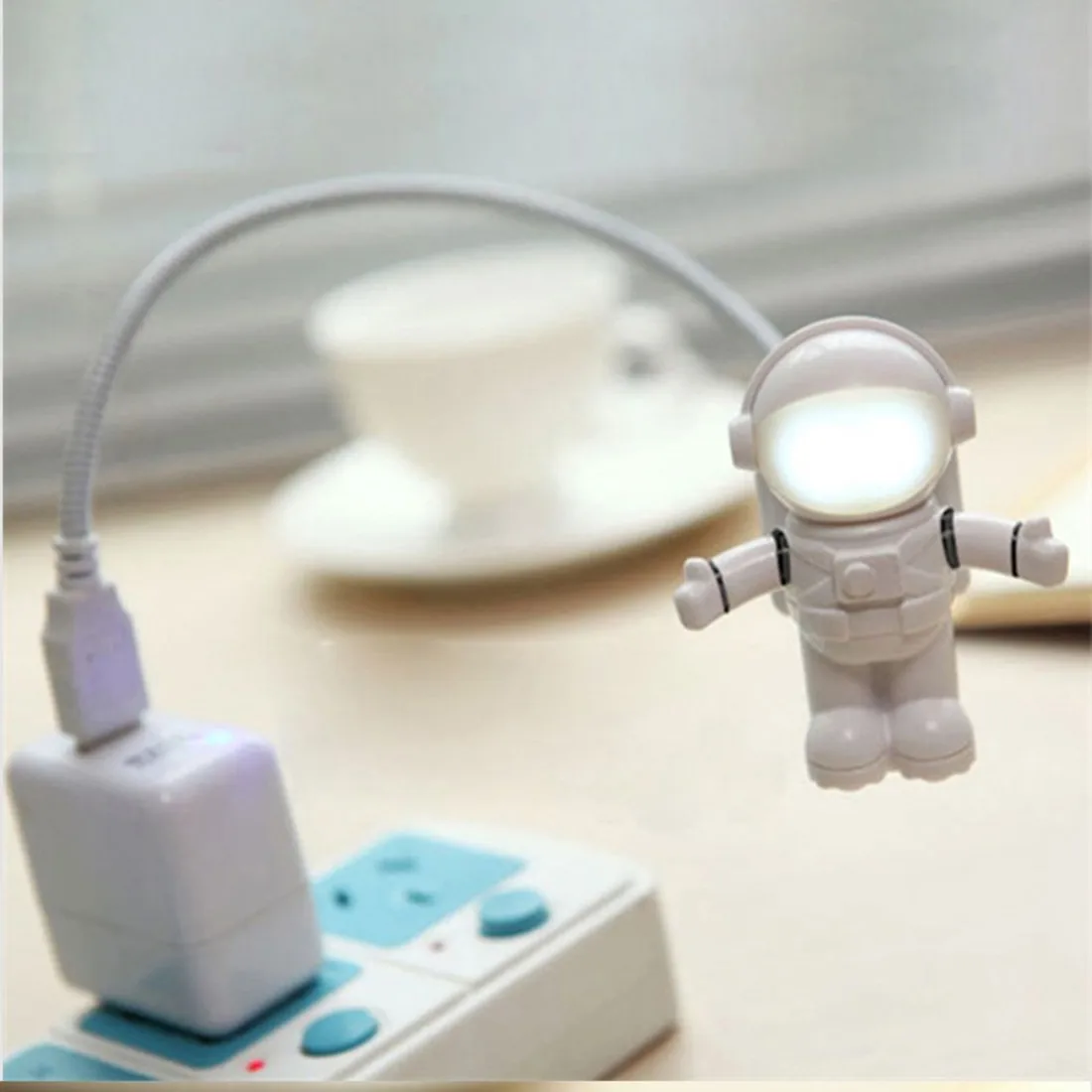 New Style Cool New Astronaut Spaceman USB LED Adjustable Night Light For Computer PC Lamp Desk Light Pure White