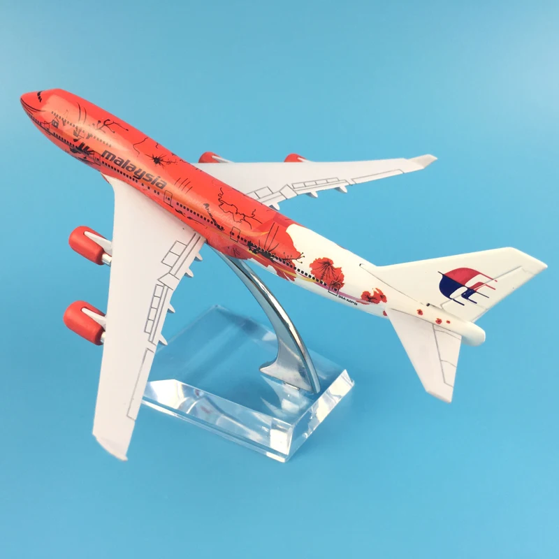 16cm Plane Model Airplane Model Malaysia Red Flower Boeing 747 Aircraft Model Diecast Metal Airplanes 1:400 Plane Toy Gift