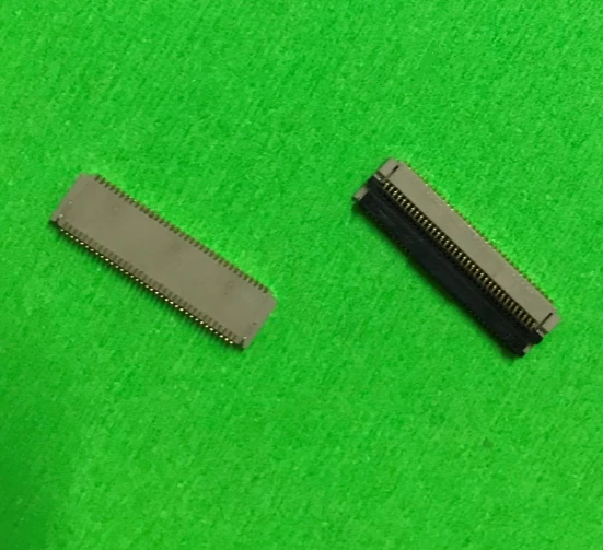 2Pcs LCD Display screen 70 pin FPC connector socket For Samsung Galaxy Tab S 10.5 T800 T801 T805 T805C  on board 70pin