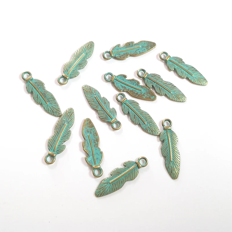 New 50pcs/bag 25MM New Retro Patina Plated Zinc Alloy Green Feather Charms For DIY Jewelry Accessories