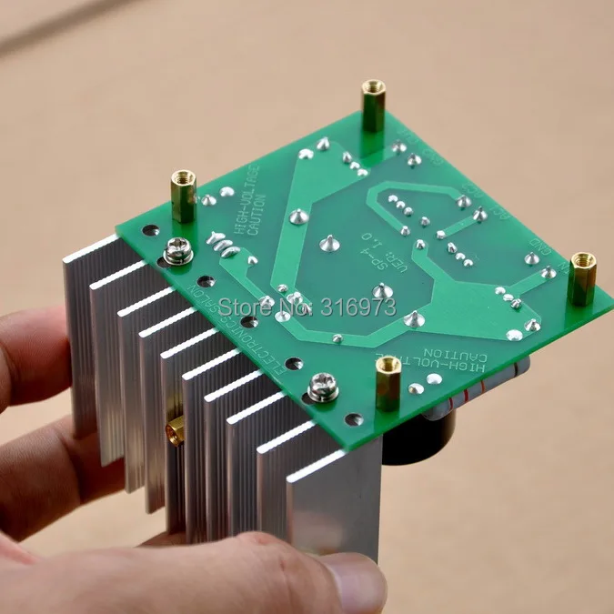 Módulo regulador ajustable de alto voltaje, basado en TL783