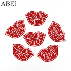 10 pz/lotto Ricamato BACIARE IL MIO Motivo Distintivo PATCH Appliques cucito FAI da TE Adesivi Abbigliamento Ferro Sul appliqued borse Jeans Cappotti Logo