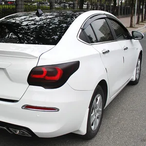 Siyah peugeot 207 ile far maskesindeki 6 büyük satış-no. 1