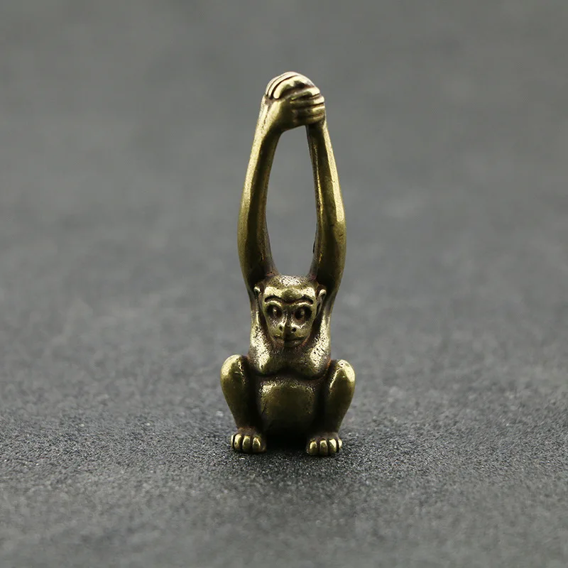 Cute Mini Vintage Brass Long Arm Monkey Statue Props Portable Key Chain Hand Toy Home Office Desk Decoration Ornament Gift