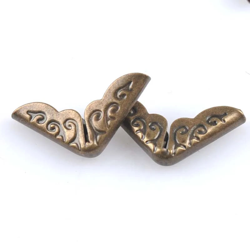 14x14x2mm Bronze Metal Corners For Books Scrapbooking Photo Albums Menus Corner Protectors Metal Crafts DIY 100pcs CP1842