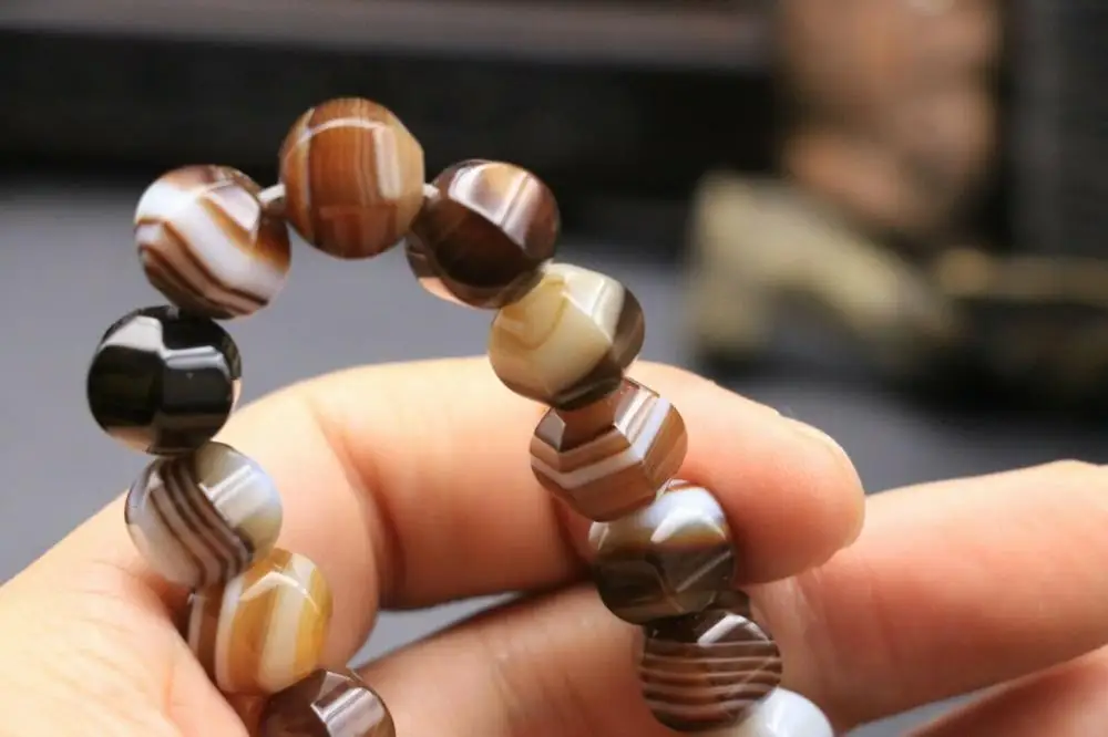 Treasure Magic LKbrother Top Quality set of 38 Energy Tibetan Old Agate Natural line Diamond Shpe dZi Bead 4 diy