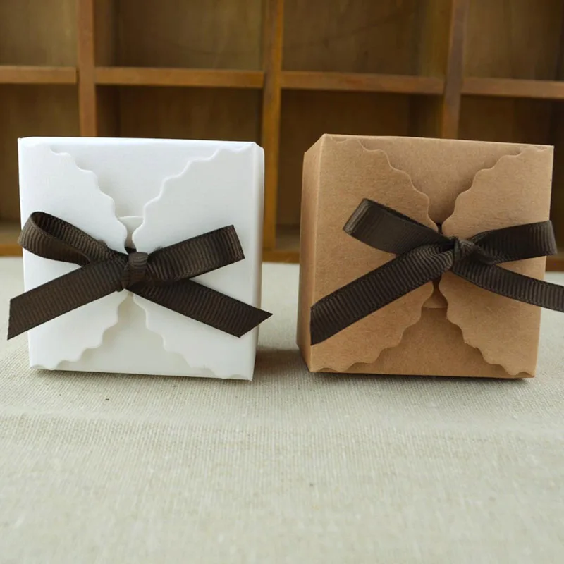 50Pcs Brown White Candy Box With Ribbon DIY Folding Party Wedding boda Decoration Gift Paper Favors Boxes for Wedding Decoration