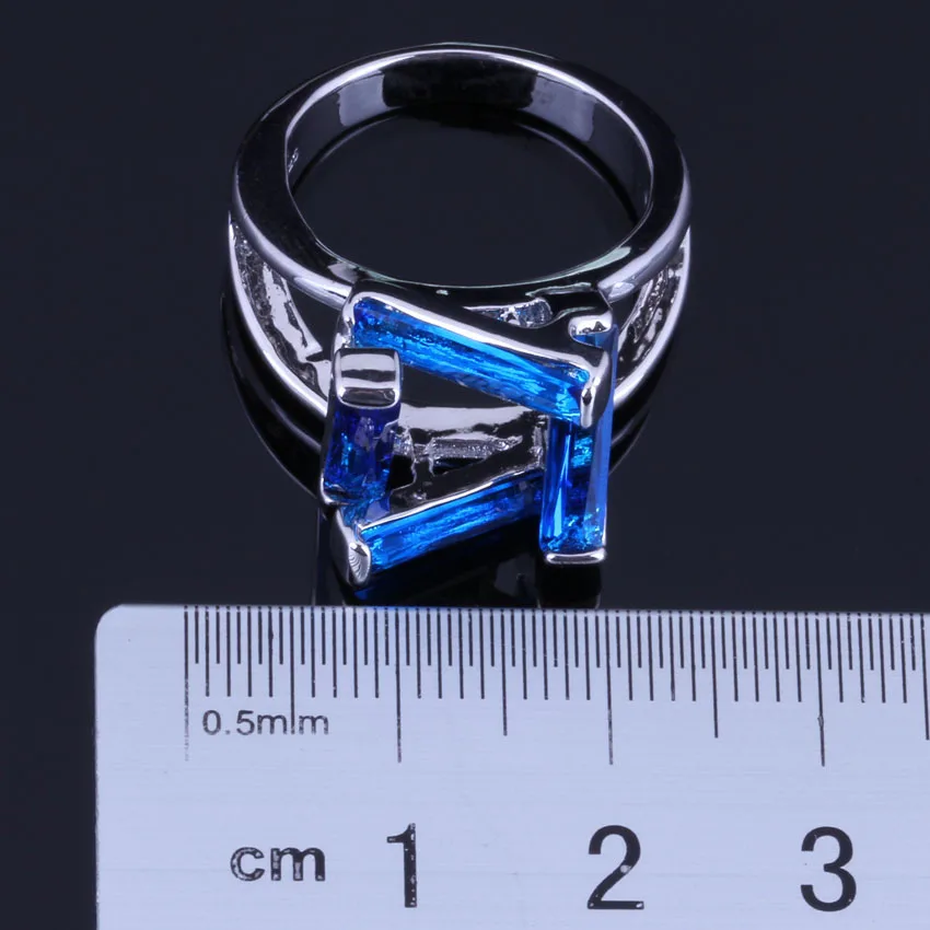 Enchanting Rectangle Blue Cubic Zirconia Silver Plated Ring V0615