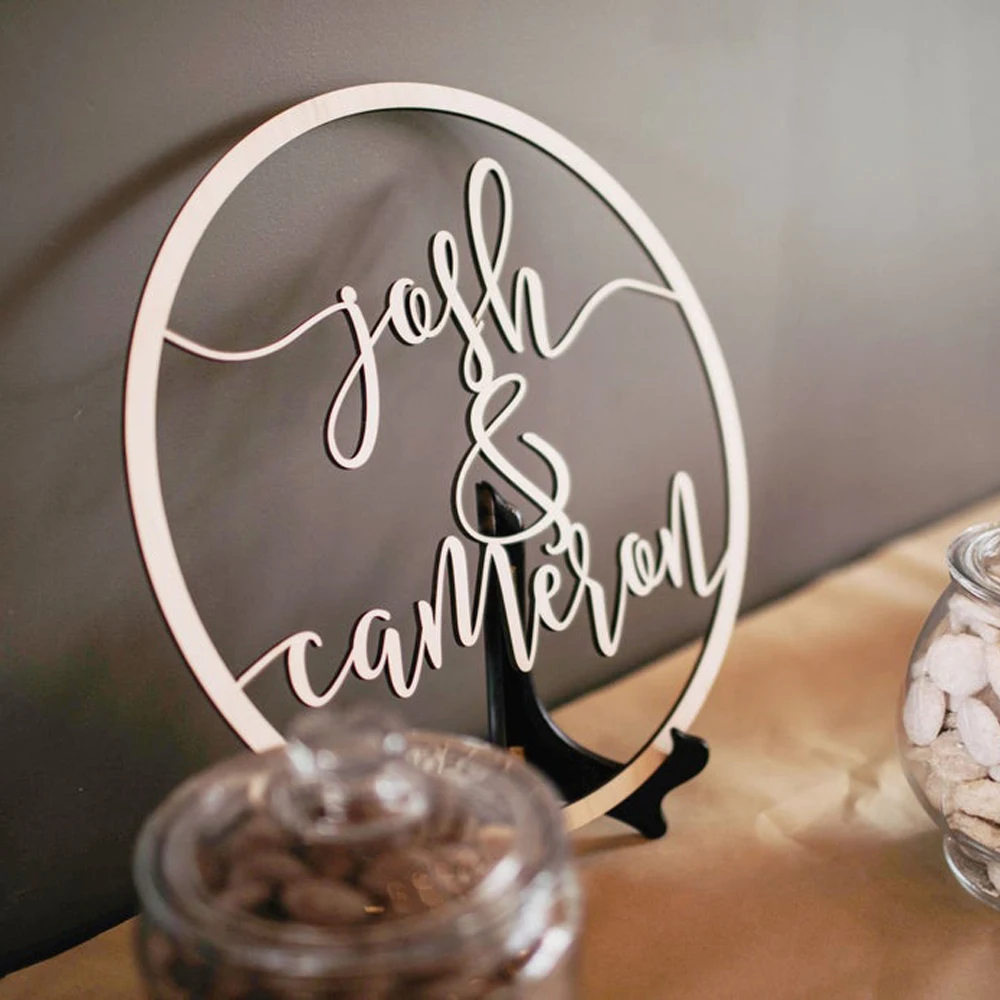 Custom Personalized Bride and Groom Name garland Shape Rural Wedding Wooden Table Decoration For Mr&Mrs Wedding Photo Props