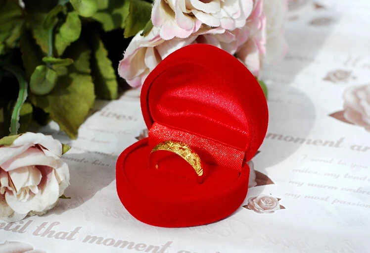 

New Velvet Flocking Heart Ring Box 4.8*4.2*3cm 12pcs Red Romantic Wedding Ring Box Jewelry Display Gift Case Free Shipping