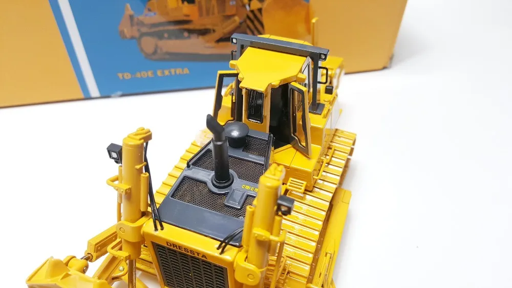 Collectible Alloy Model Gift 1:50 Scale Liugong Dressta TD-40E Bulldozer Engineering Machinery Diecast Model Toy for Decoration