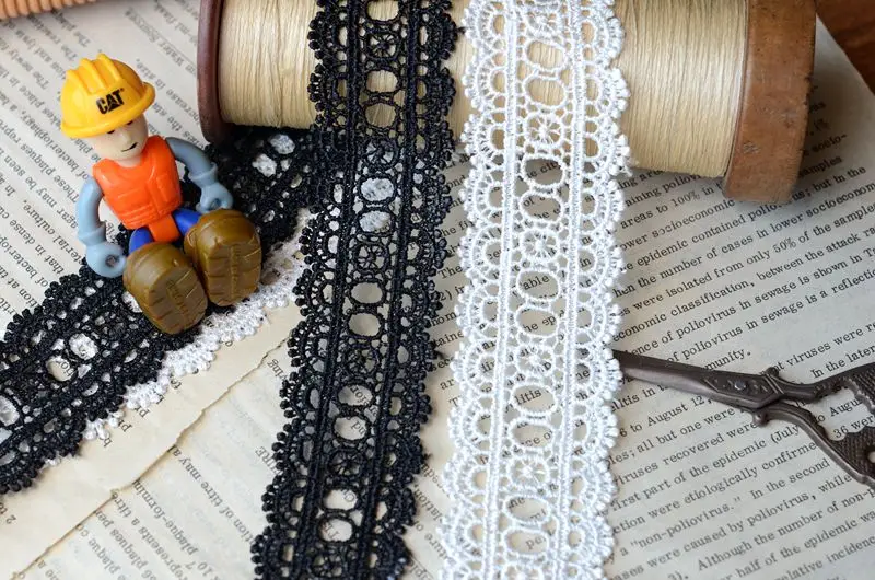 Lace accessories Black and white and dichromatic bilateral garment accessories water soluble lace, 3.5 cm wide