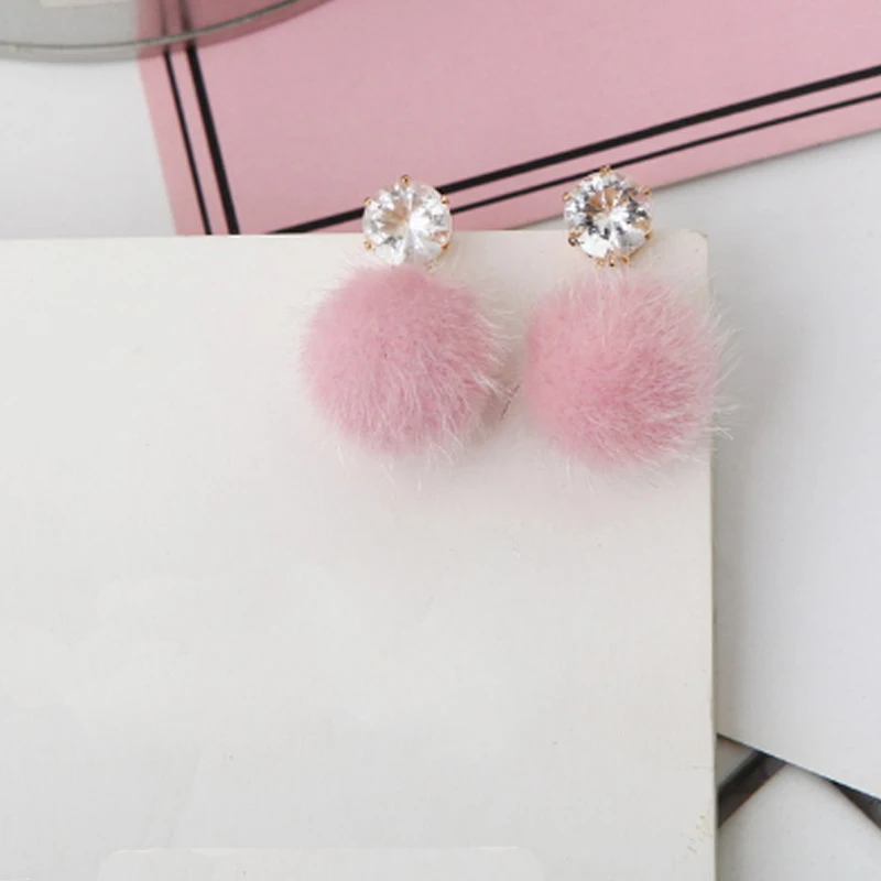 2019 nuovo di Modo Della Sfera della Pelliccia Pompon Orecchini Per Le Donne Gioielli Orecchio Peluche Pendenti Con Gemme E Perle Orecchino Bijoux