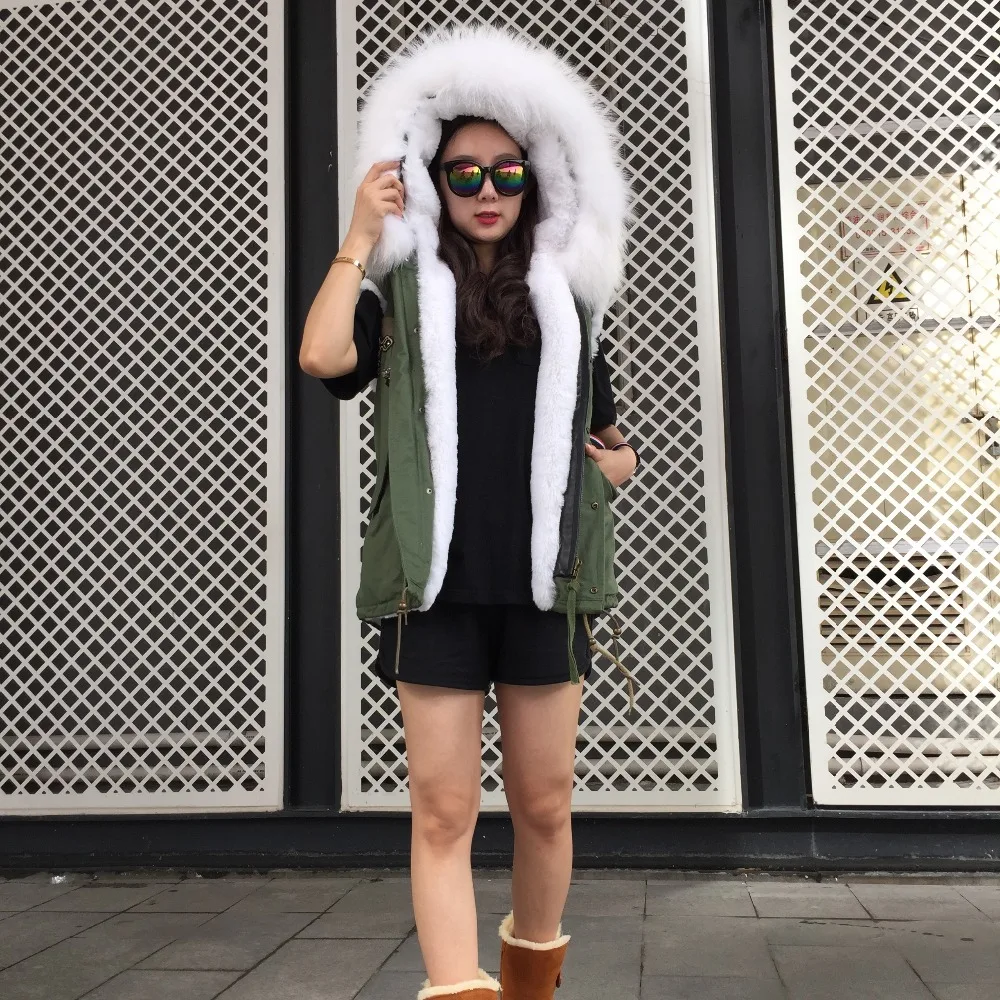 Women Winter Customized Beaded Short Vest Pure White Faux Fur Lining And Raccoon Fur Collar Waistcoat