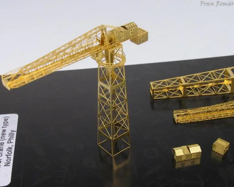 1/700 WWII USN 20t Tower Crane (Early),(2 cranes per package),(Metal Military Building Model,Not Assembled)