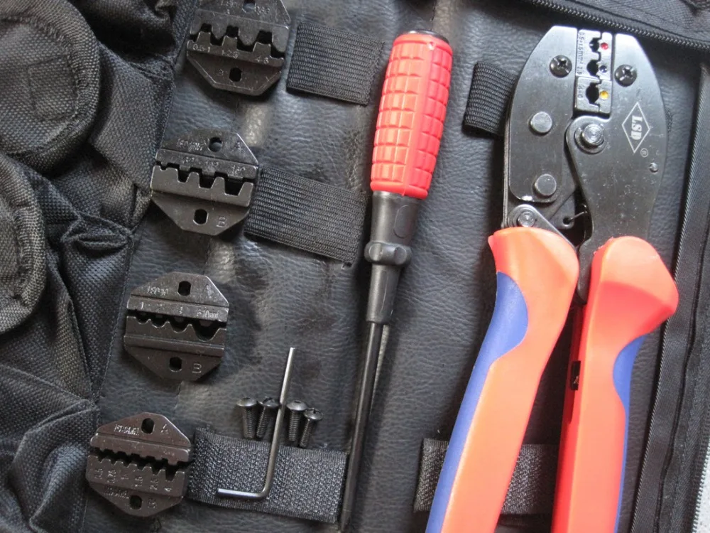 Kit d'outils de sertissage multifonctionnel, pince à sertir de borne forcée avec tournevis et jeu de mâchoires interchangeables 4 pièces LY-K30J-2