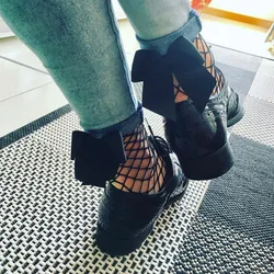 Calcetines de rejilla con lazo para mujer, ropa de calle Harajuku, transpirables, negros, ahuecados, Sexy, 1 par = 2 piezas, WS101