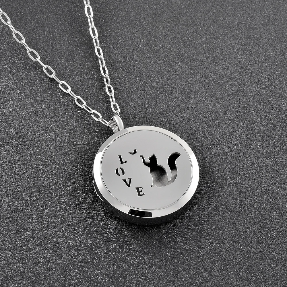 

Cat Look Aromatherapy Diffuser Locket Pendant Perfume Necklace Maxi Choker Necklace Women Jewelry Free Pads