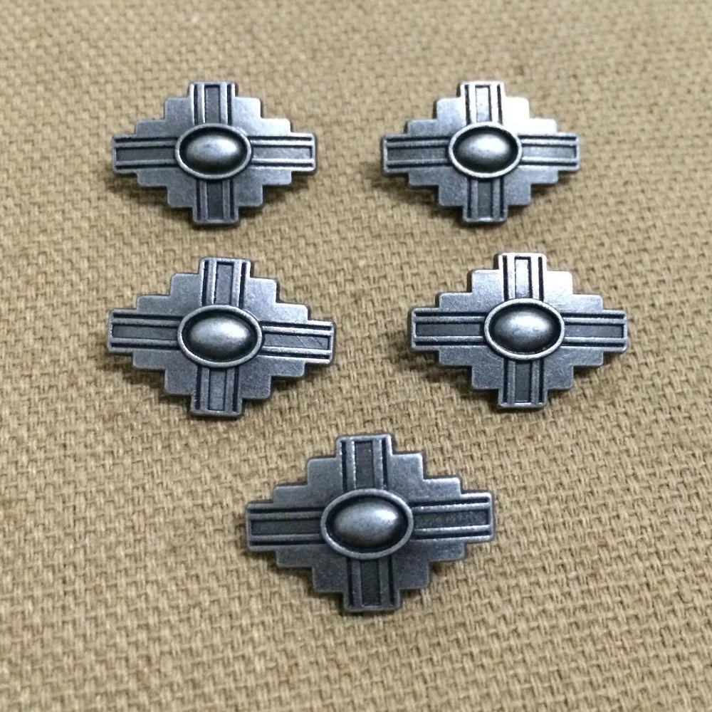 New Coming 50PCS 18x13MM Antique Silver Cross Studs Rivet Punk Cross Studs Spike Shoes Belt Bag Accessorie Leather Craft