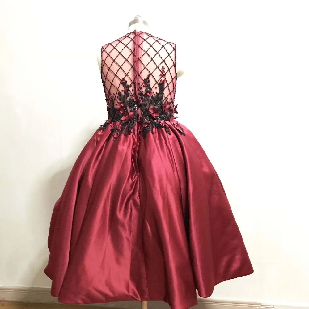 Arabian Design Burgundy O Neck Beaded Stones Sleeveless Pleated Knee Length Short Prom Dress