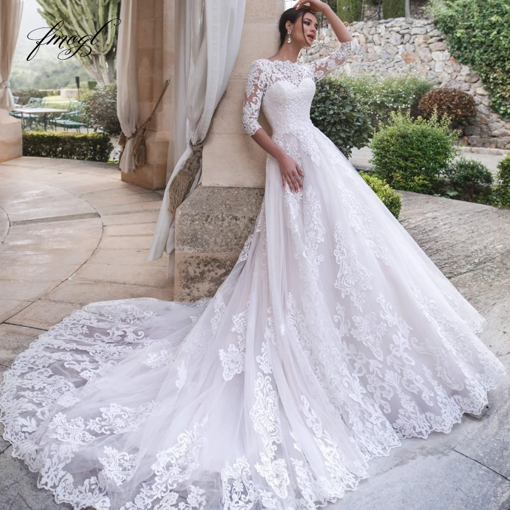 

Fmogl Sexy Backless Half Sleeve Vintage Wedding Dresses Luxury Scoop Neck Appliques Beaded Court Train A Line Bridal Gowns