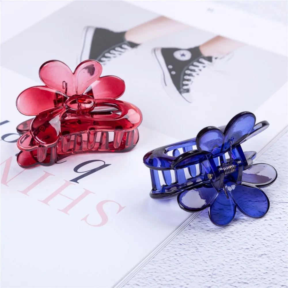 

6.5cm Long Cute Bunny Hair Claws Crab Hairclips for Thin Hair Fashion Solid Color Plastic Headwear for Women and Girls