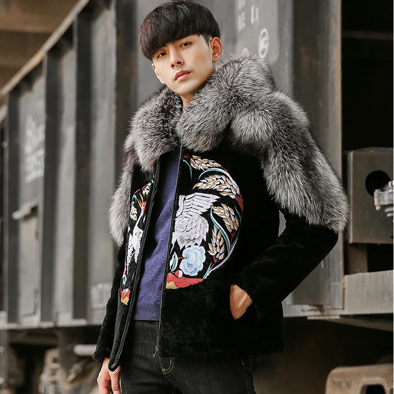 2018 New winter  shearling sheepskin jacket for men Men's Embroidered Chinese Style Coat   Classic Hooded