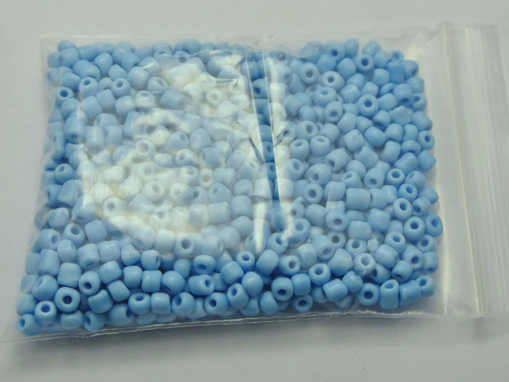 800 Sky Blue Opaque Glass Seed Beads Rondelle 4mm (6/0)