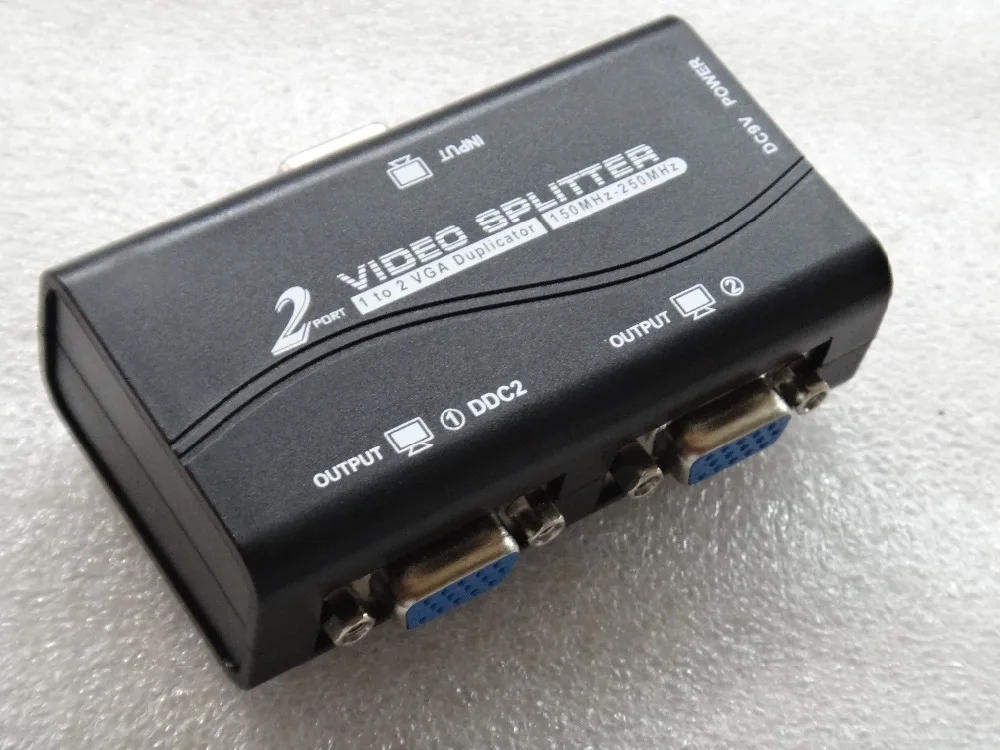 2020 jahr Neue 1 zu 2 ports VGA video splitter duplizierer 1-in-2-out 250MHz gerät Stiefel Video Signale 65m 1920*1440 Auflösung