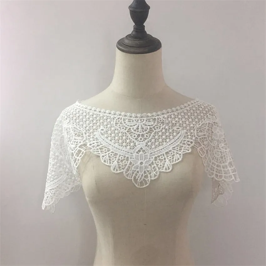 2023 New Fashion Summer Elegant Women Hollow Out Shawl Capes Lady White Kintted Wraps Lace Wrap Bolero Accessories Coat Tops 561