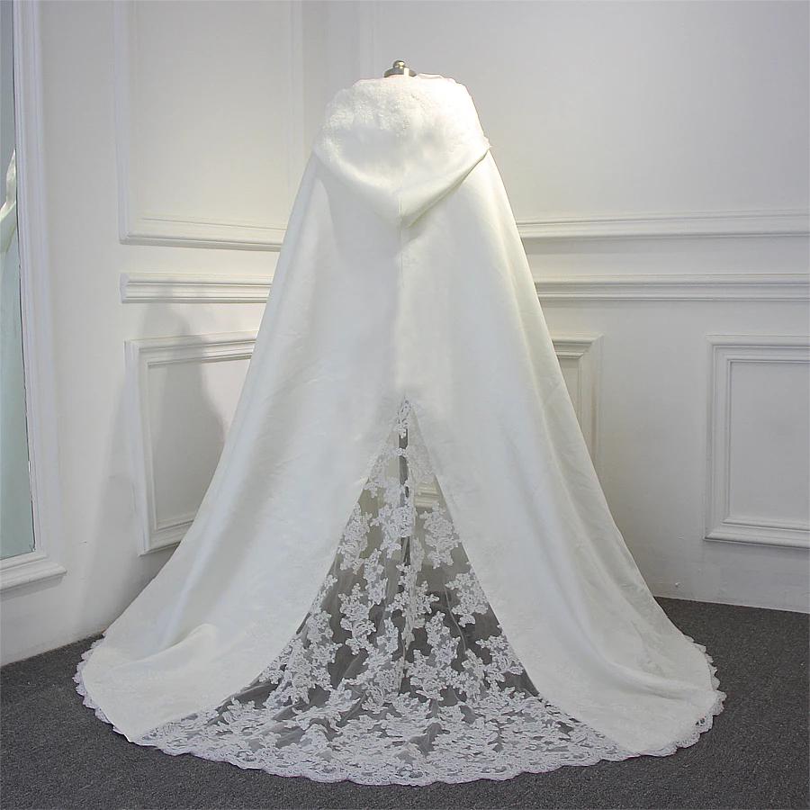 New Style Amanda Novias Long Wedding Capes Wedding Accessories Wedding Wraps Wedding Jackets Real Photos