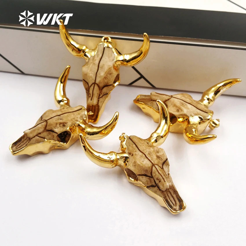 

WT-P1338 wholesale vintage pendants resin cattle head buffalo horn pendants with gold metal electroplated for necklace making