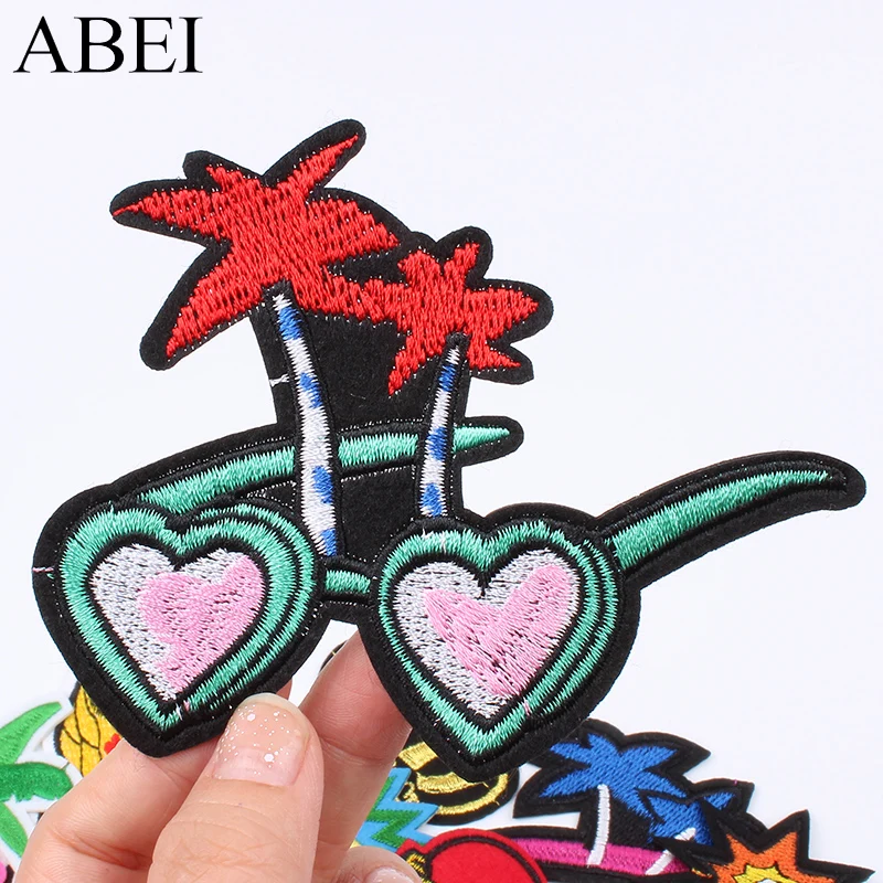 10pcs/lot Iron On Fashion Women Clothes Stickers Embroidery Cartoon Patches Sew On Fabric Appliques for Garments Jeans Coat