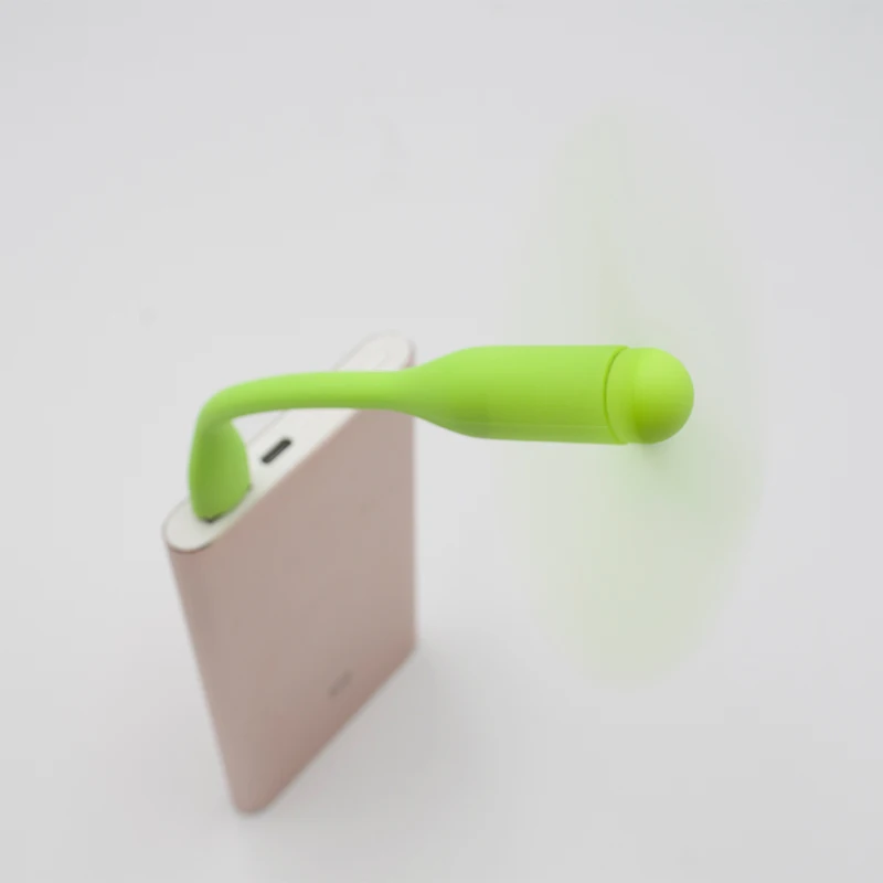 Ventilador USB creativo Mini ventilador portátil Flexible y Lámpara USB de luz led para banco de energía y portátil y ordenador de sobremesa Gadget de verano USB Gadget genial Mini USB 2 en 1 ventilador portátil para A