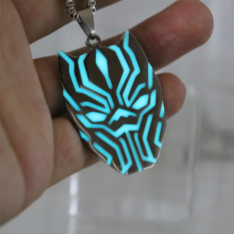 Stainless steel Necklace GLOW in the DARK T\'Challa handmade pendant necklaces Fashion Men Women Gift Movie Jewelry Accessories