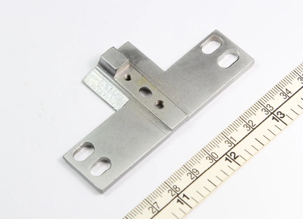 

KH768-NPC NEEDLE PLATE CARRIER FOR DURKOPP ADLER 467 / 767 / 768 SEWING MACHINE